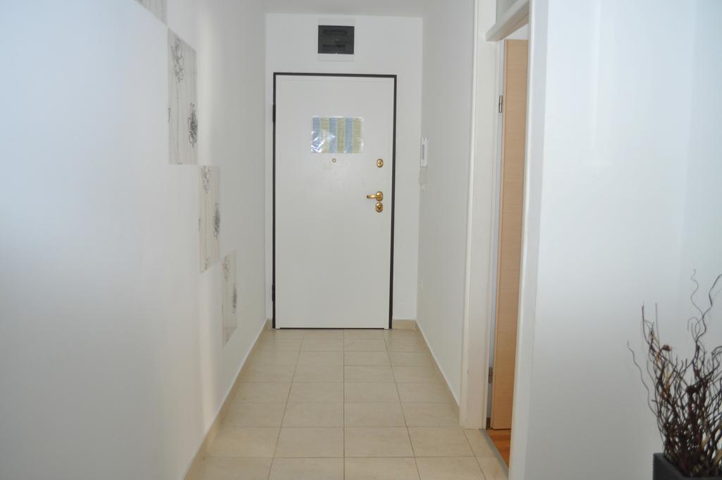 Apartment Kristijan マカルスカ エクステリア 写真