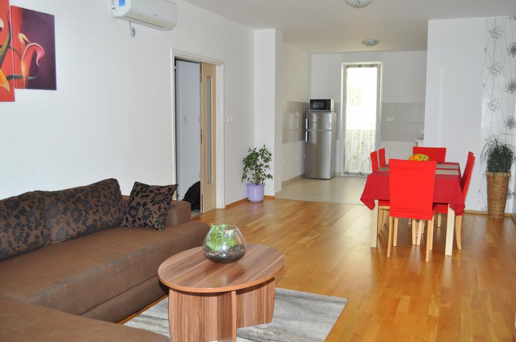 Apartment Kristijan マカルスカ エクステリア 写真